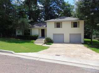 29 Sharmont Dr, Hattiesburg, MS 39402