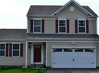 203 Summit Cir, Houston, PA 15342