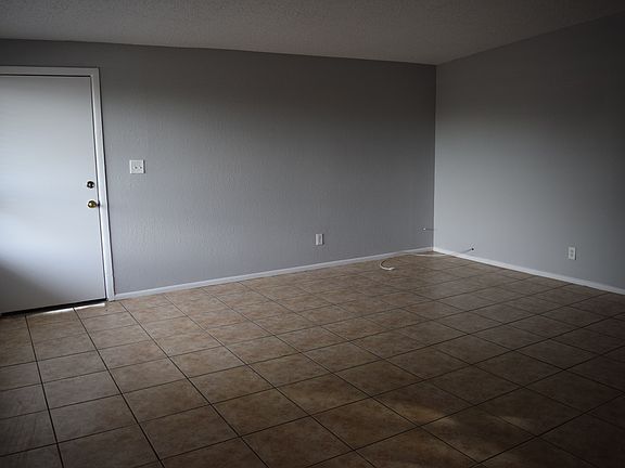 2nd image of 449 N Williams APT D