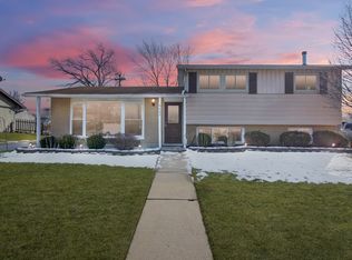 9405 Willow Ln, Mokena, IL 60448