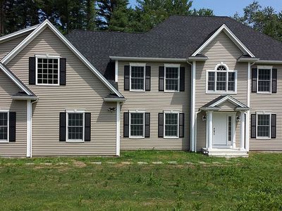 9 Pearl St, Sandy Hook, CT, 06482