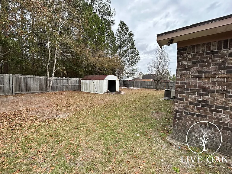 904 Willowbrook Dr — Photo 18