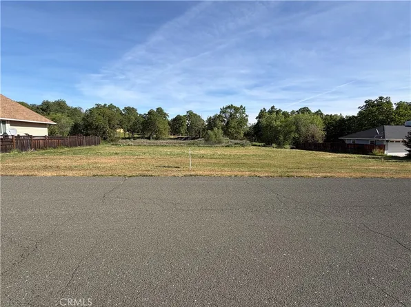 1100 Oak Park Way, Lakeport, CA 95453