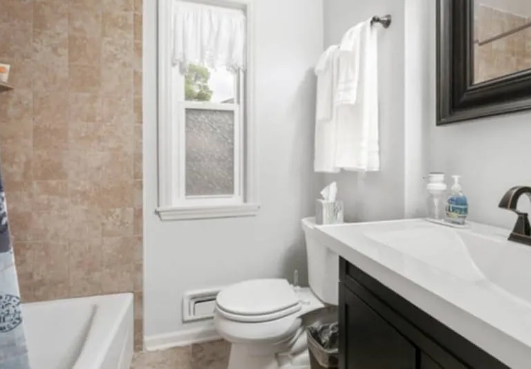 1717 Rockne Dr — Photo 12
