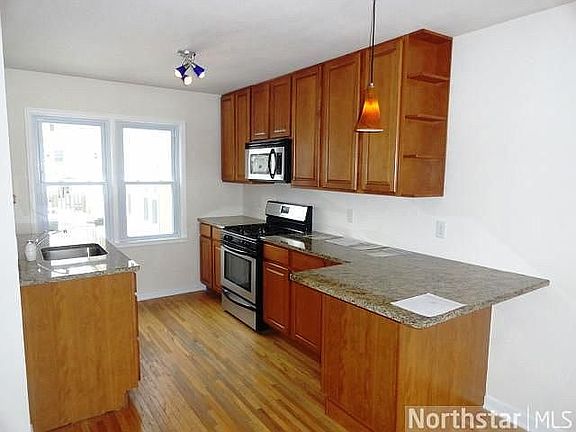 4th image of 958 Cleveland Ave S