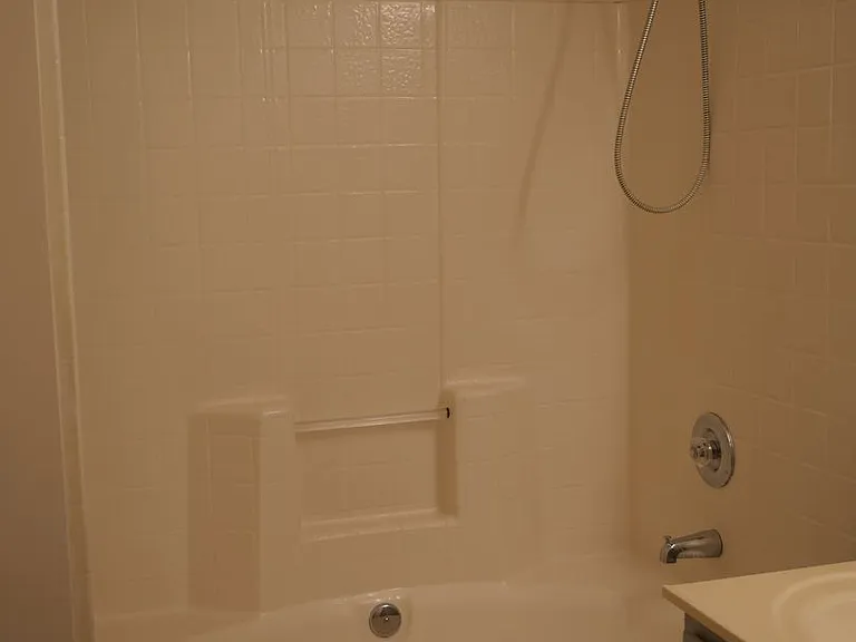 313 Holmes Blvd — Photo 17