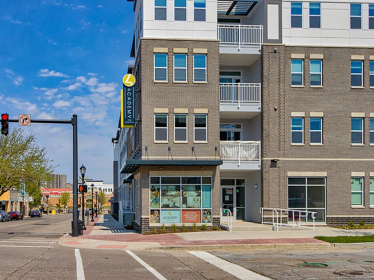 946 MLK — Photo 23