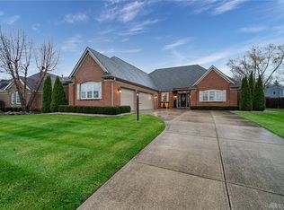 6869 Paragon Rd, Dayton, OH 45459