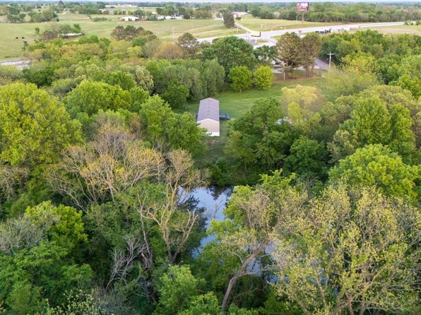 12605 Celia Berryhill Rd, Okmulgee, OK 74447