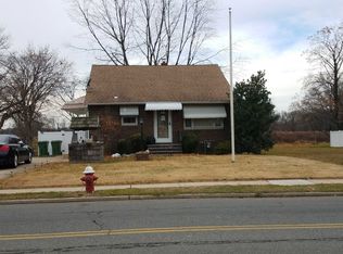 99 Macarthur Ave, Sayreville, NJ