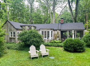 1633 Walker Rd, Fennville, MI 49408