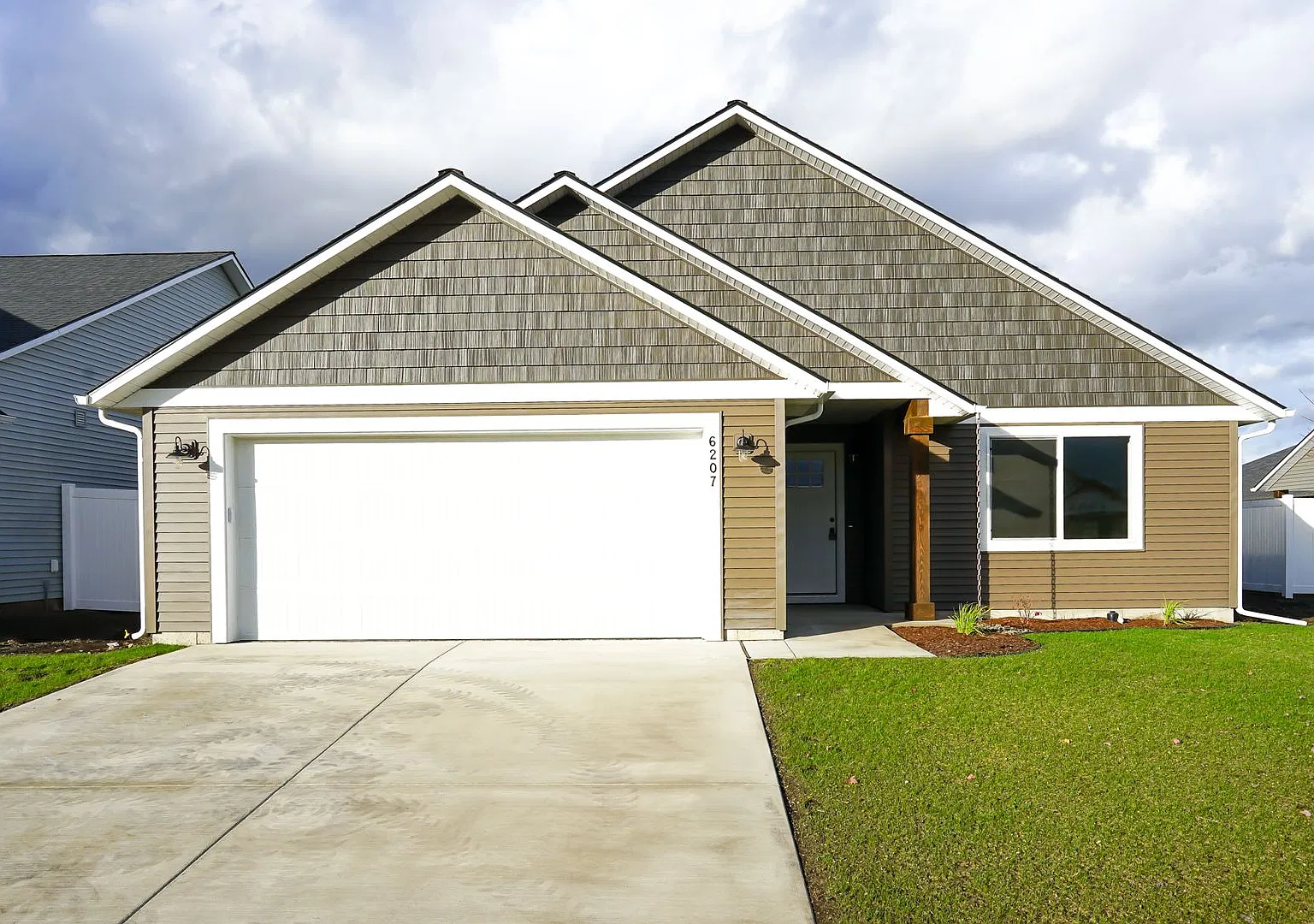 Brand New 4 Bedroom Home in Rathdrum — Photo 3