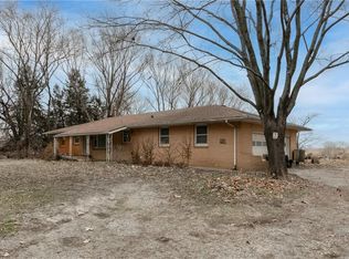 1740 E 1500th Rd, Lawrence, KS 66044