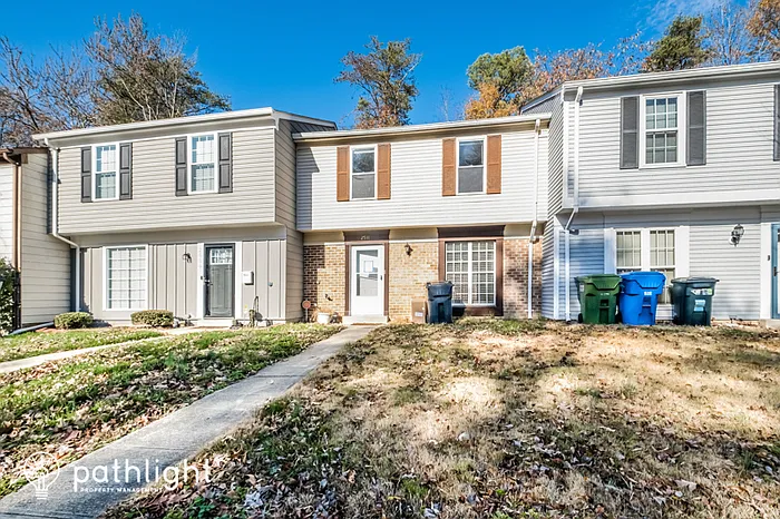 2511 Robinson Pl photo 1