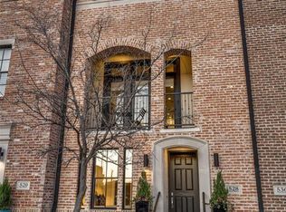 528 S Pearl Expy, Dallas, TX 75201