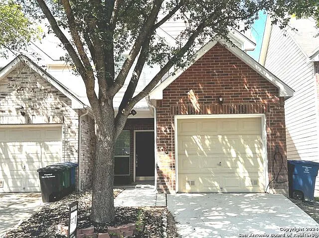 3 bed, 2.5 bath, 1424 sqft, $1,800 — Photo 2
