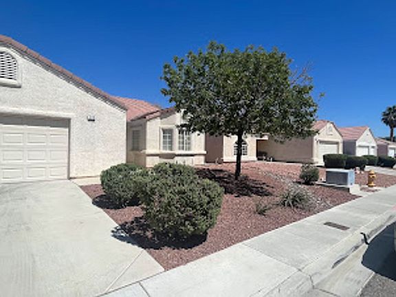 3rd image of 3110 Fern Crest Ave