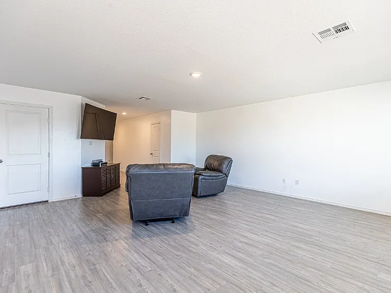 4310 Fluvial Cir — Photo 5
