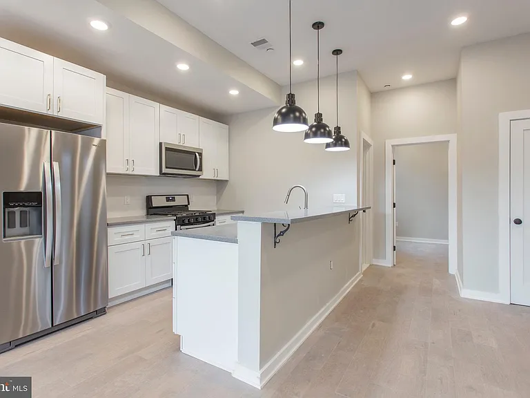 1320 S Opal St #2 — Photo 3