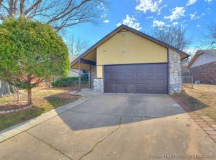8924 E 56th Pl, Tulsa, OK 74145