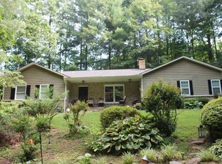 12 Spring Ln, Fairview, NC 28730
