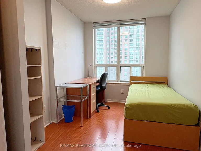 88 Corporate Dr #1708 — Photo 8