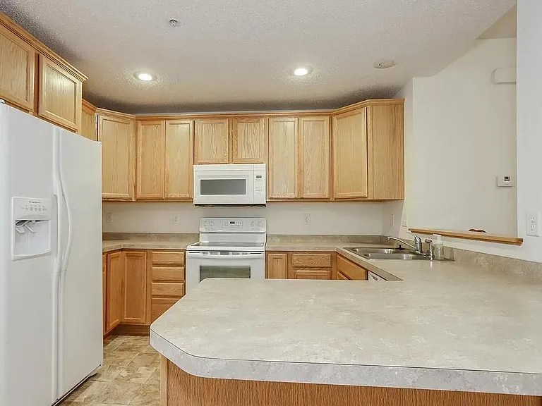 1345 Echo Lake Ct — Photo 11