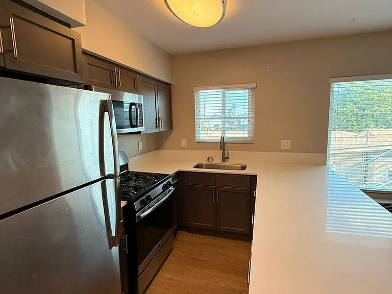4657 Felton — Photo 3