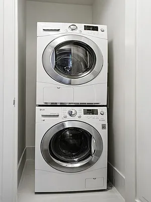 Rented by Sotheby's International Realty | media 34