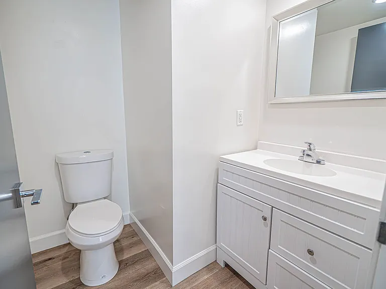 14550 Burbank Blvd #105 — Photo 11