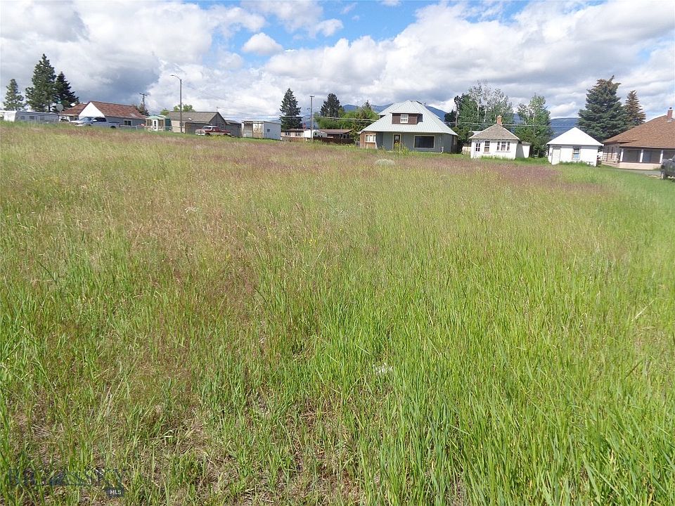 2nd image of 1017 Oregon St