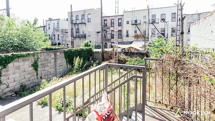 Rented by Nooklyn NYC LLC | media 11