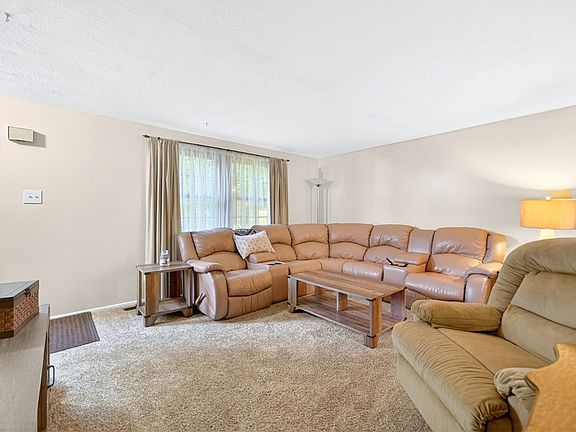 5th image of 1805 Cedaridge Dr
