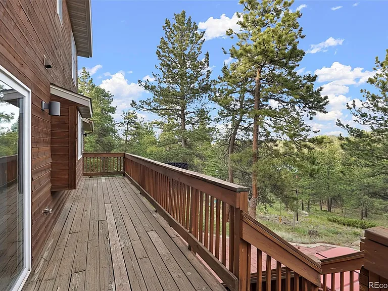687 Crescent Lake Rd — Photo 33