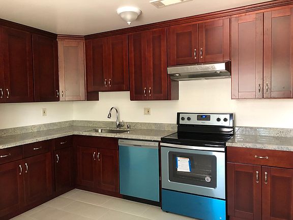 4th image of 670 Begonia Way APT 3