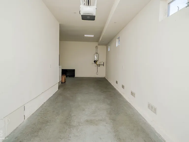 427 N Heliotrope Dr #200 — Photo 13