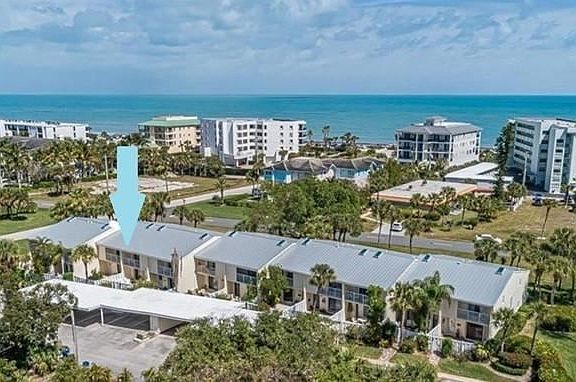 2nd image of 4023 Silver Palm Dr