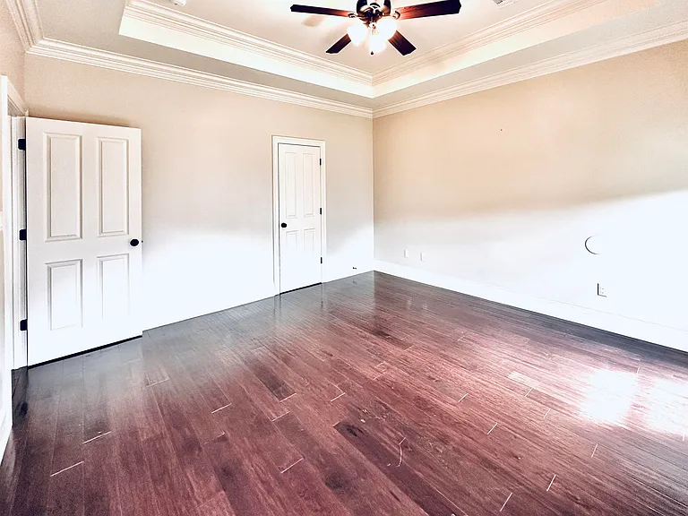 747 Portula Ave — Photo 9