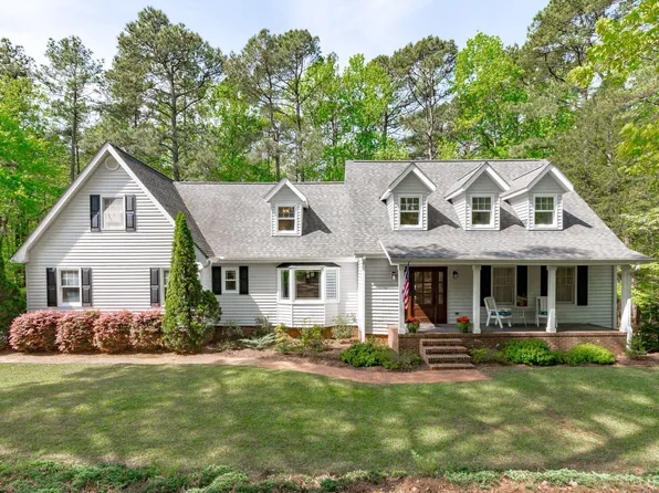 2005 Fox Den St, Clayton, NC 27527