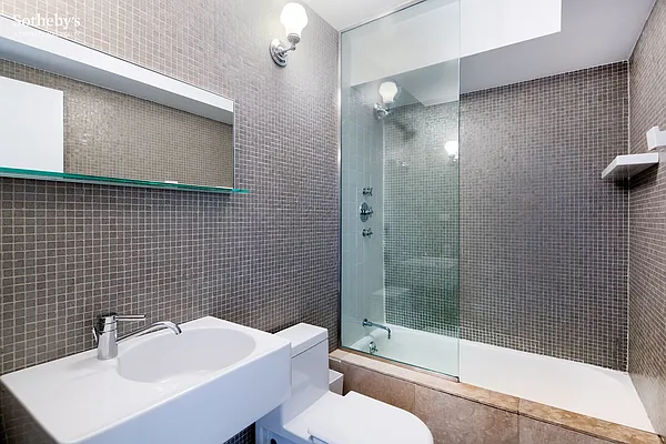 Sold by Sotheby's International Realty | media 17