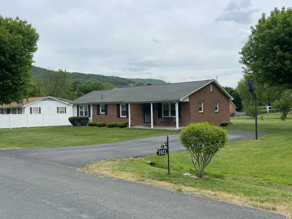 1023 McCulloch St, Glasgow, VA 24555