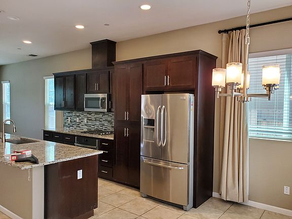 3rd image of 4131 Malta Island St