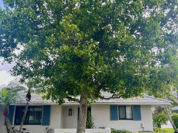 311 Club Dr, Palm Beach Gardens, FL 33418