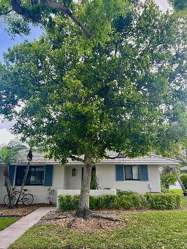 311 Club Dr Photo 1