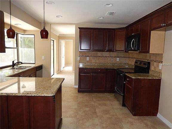 5th image of 520 Hadley Dr