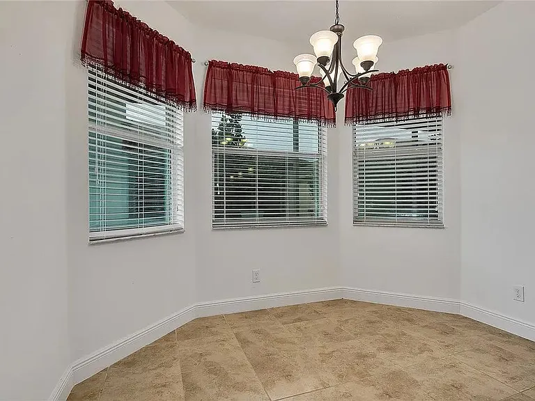 1856 Red Oak Ter — Photo 13