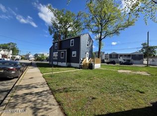 82 Twilight Ave, Keansburg, NJ 07734