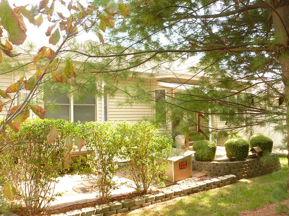 2nd image of 5127 Butler Hill Ct