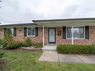40967 Regency Dr, Sterling Heights, MI 48313