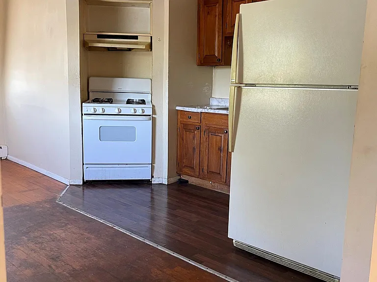 1625 Main St #3 — Photo 9